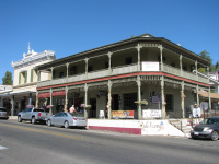 50_shop Mariposa1.JPG